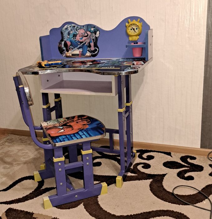 Детский мир. Вещи для школьников.