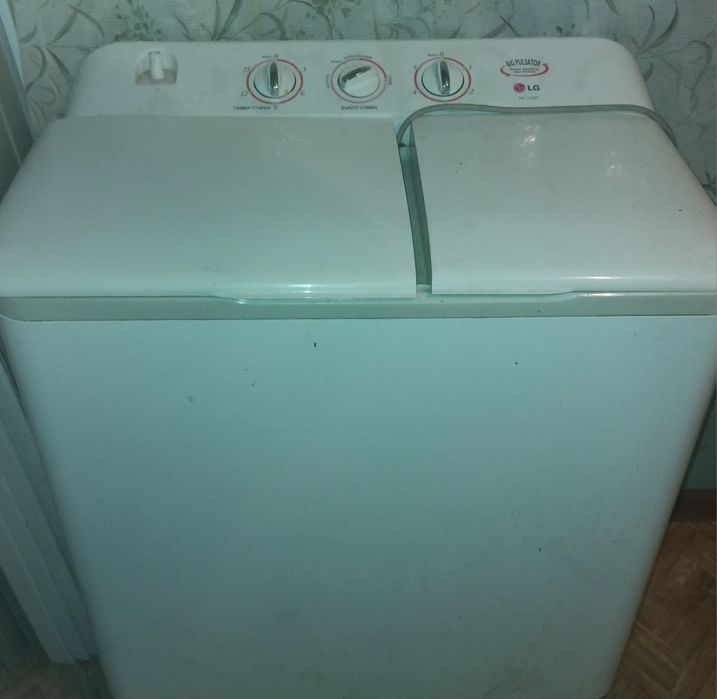 Продам машинку стиральную