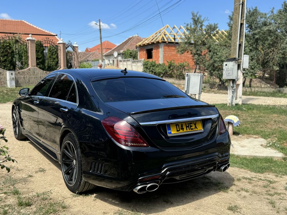 Mercedes S320 long  limusine