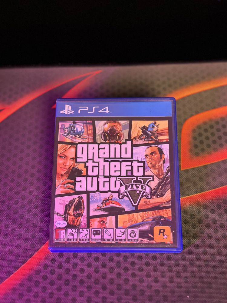 Продаю отличные игры для PS4 / PS5 — GTA V и The Last of Us Remastered