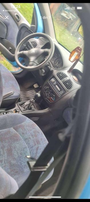 Fac și schimb cu animale cum ar fi viței sau cai cai