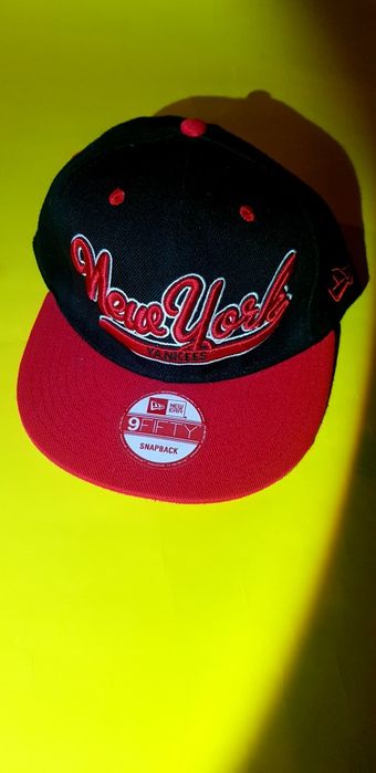 Шапки  Berqdans  G- star  New York  yankes