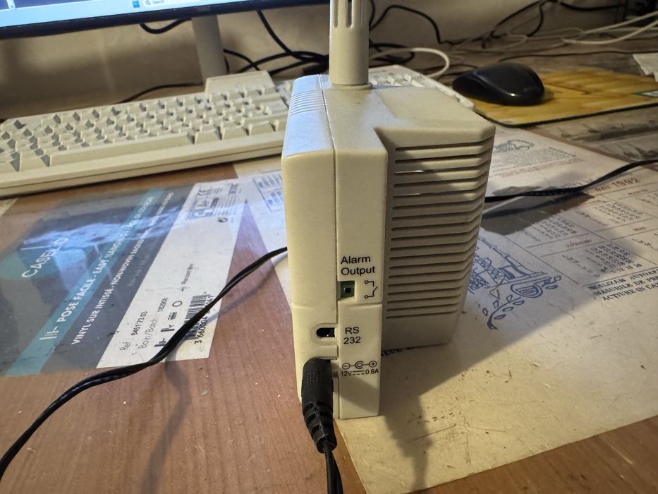 Senzor CO2 si temperatura cu releu, model AZ7721