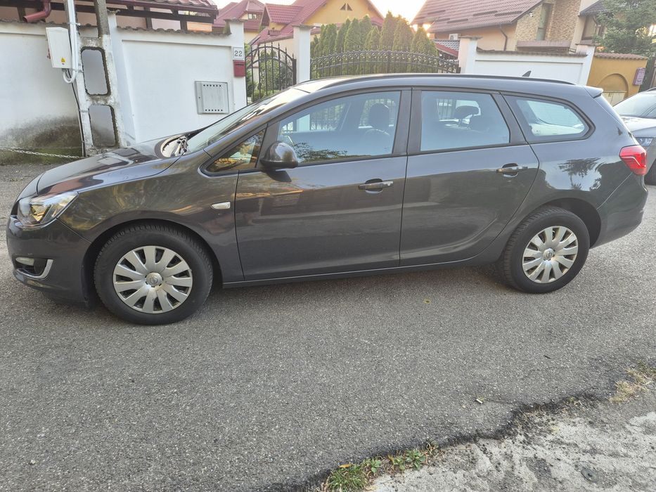 Vând Opel Astra J 1,7 Cdti fab 2013 imp Germania