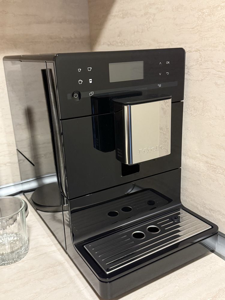 Miele CM5 Silence Кафемашина