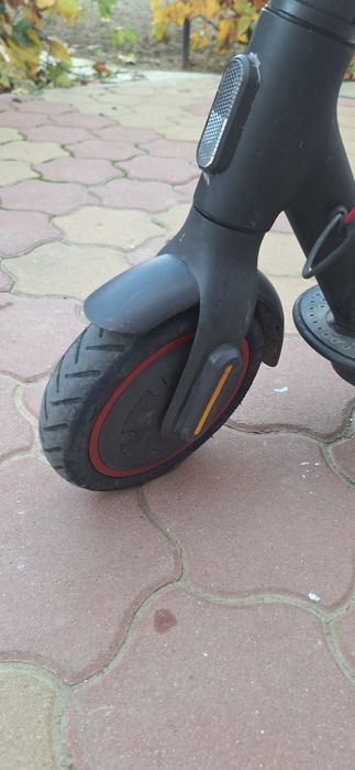 Vand trotinetă electrică Xiaomi, în stare excelentă, fără nicio proble