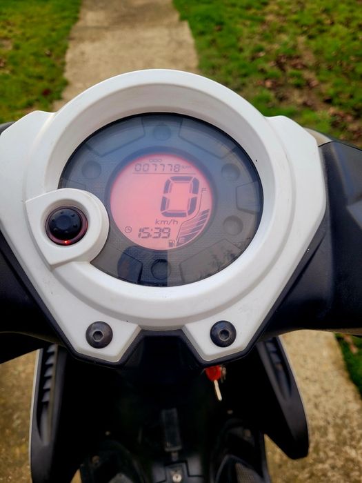 Vând scuter yamaha Aerox 50 cc an 2017