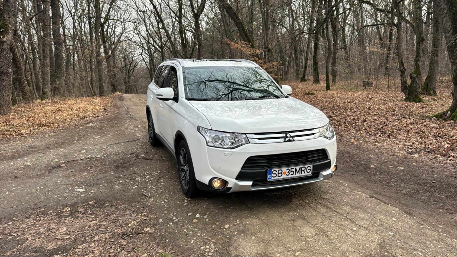 Mitsubishi Outlander* AUTOMAT*4×4*7LOCURI