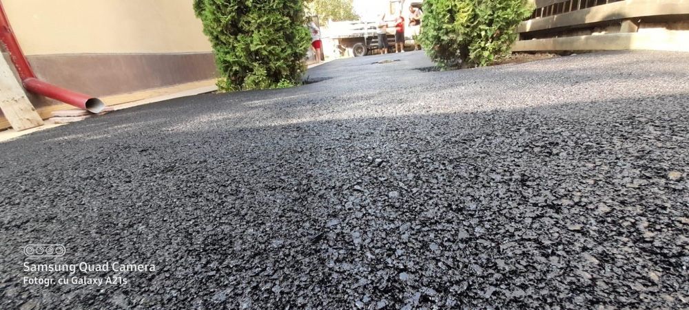 Asfaltare curti, drumuri, asfalt trotuar, parcari, reparatii asfalt