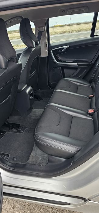 VOLVO V60 D3 2.0D Automat 2017 150cp