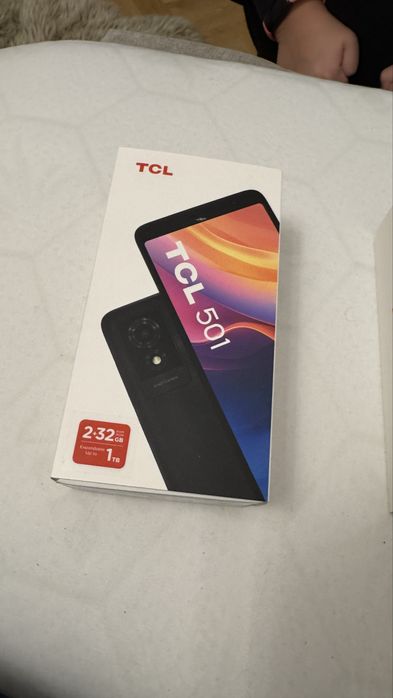 Telefon TCL 501