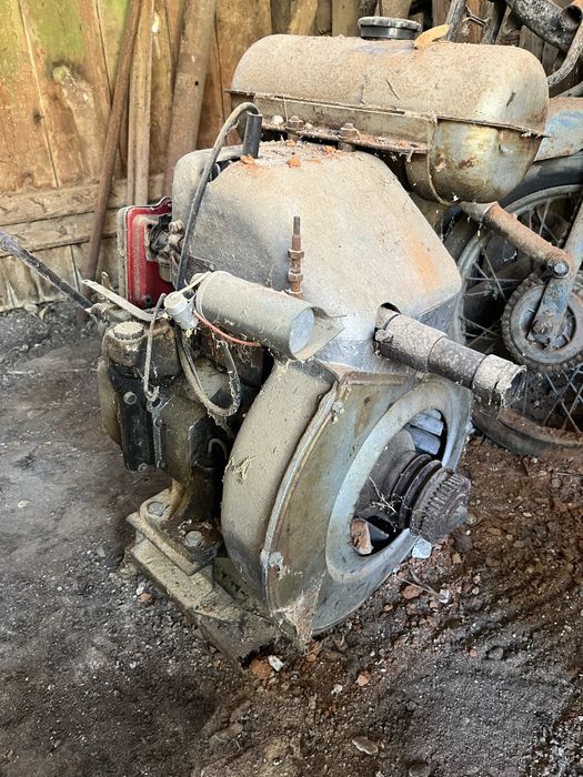 Продавам машина Акме