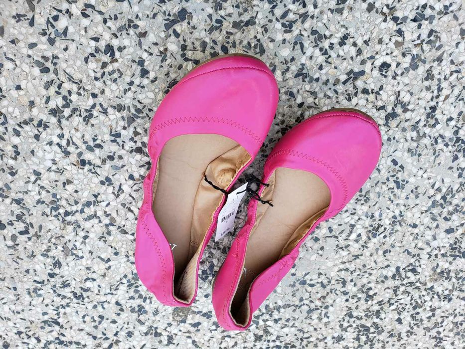 Обувки за момиче. НОВИ, Размер 37