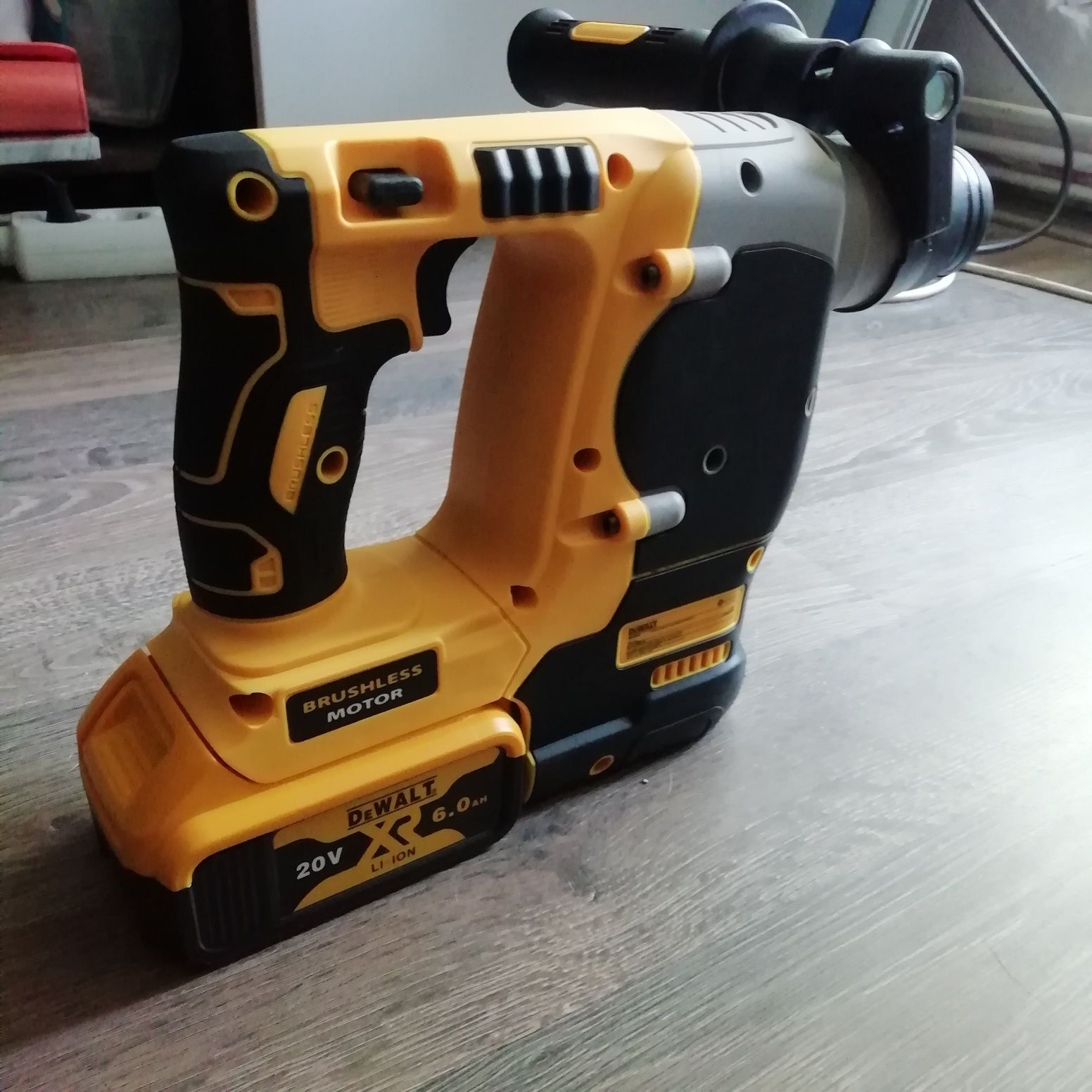 Ciocan rotopercutor DEWALT