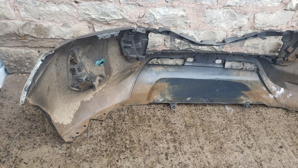 bronq/broni Toyota Hilux 2020-23g.