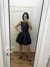 Черна рокля
