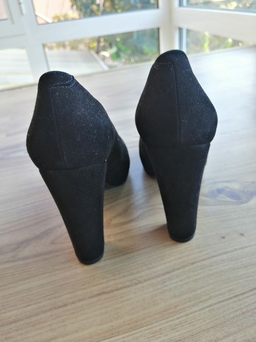 Обувки на ток, естествен велур