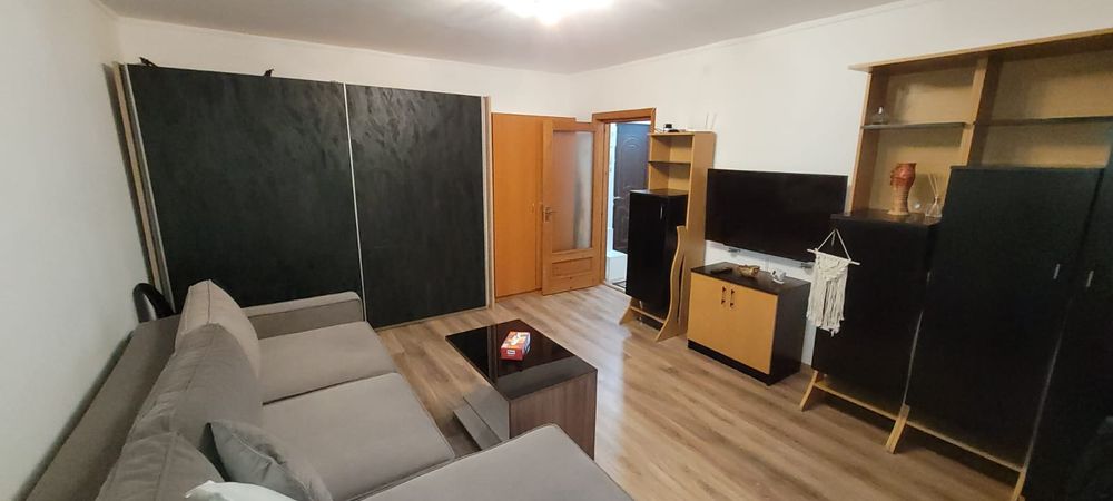 Apartament cu o singura camera decomandat (Garsoniera)
