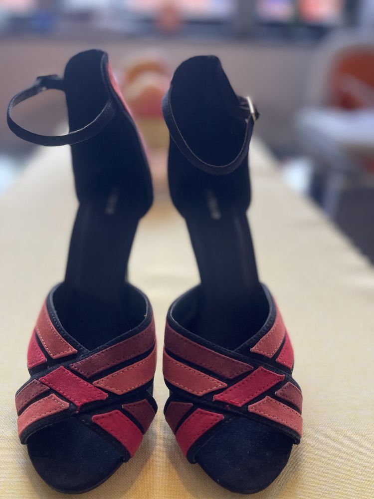 Armani,Calvin Klein,обувки на висок ток