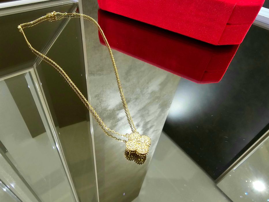 Van Cleef & Arpels VCA Gold Vintage Alhambra 1 Clover Дамско Колие