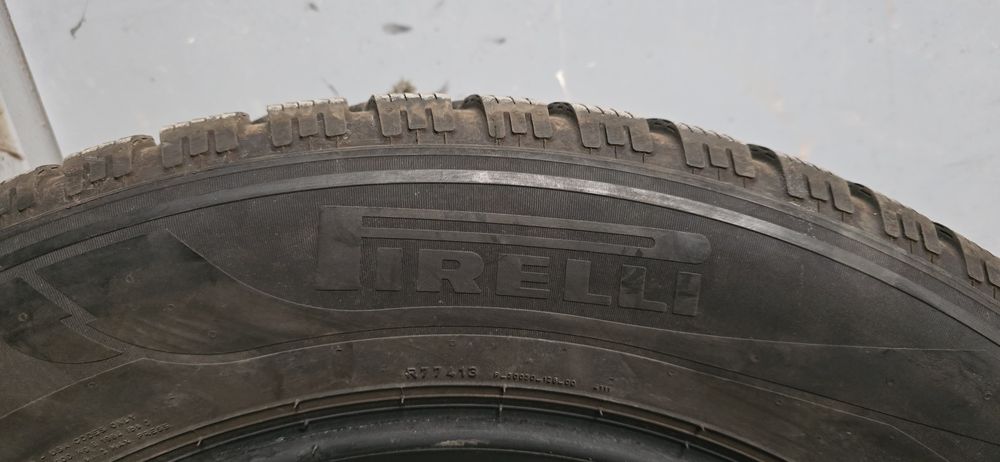 Anvelope iarna Pirelli 225/60R18 / DOT 2024 / 7.5 MM /
