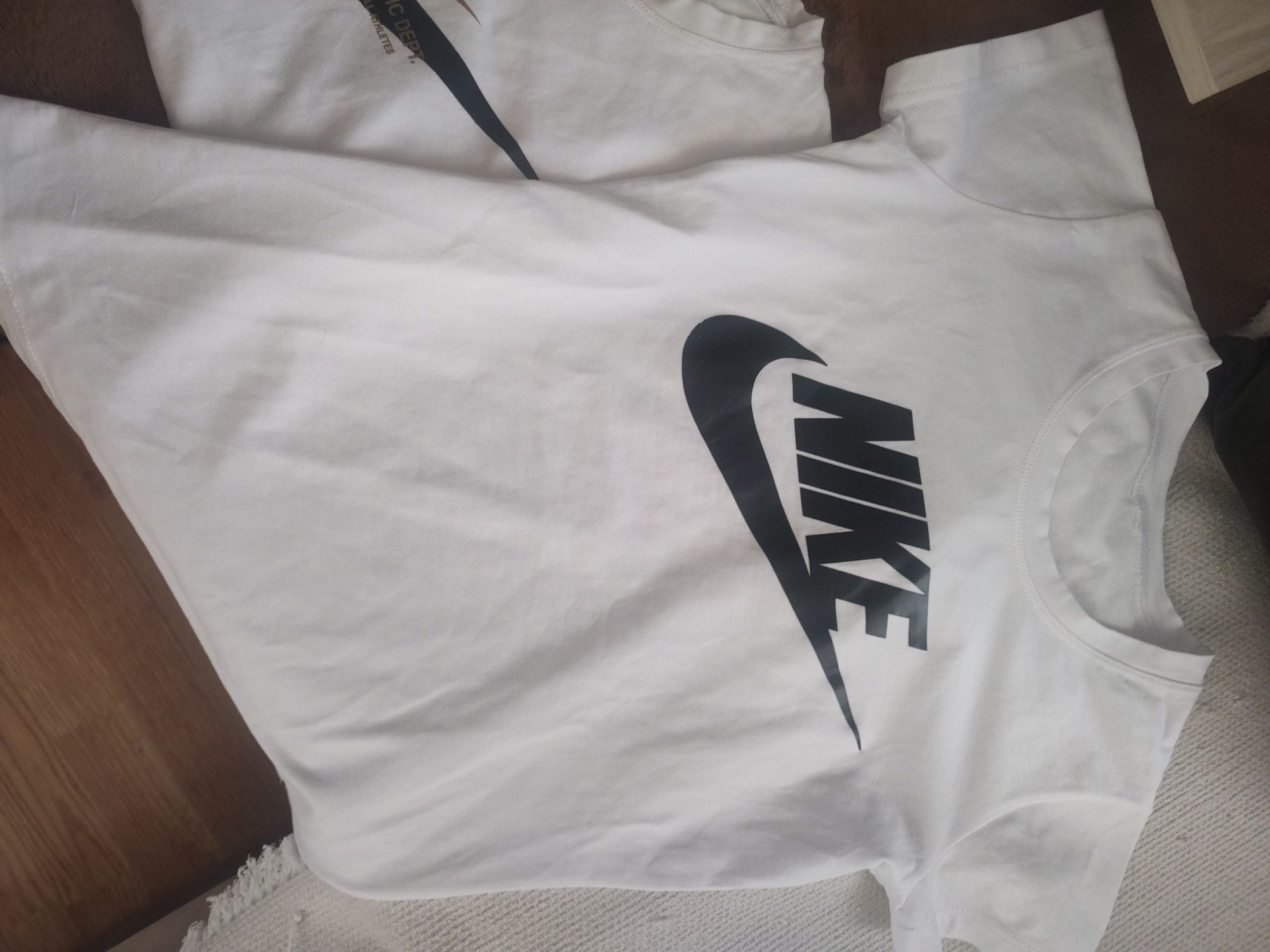 Тениски NIKE, XS размер за дете