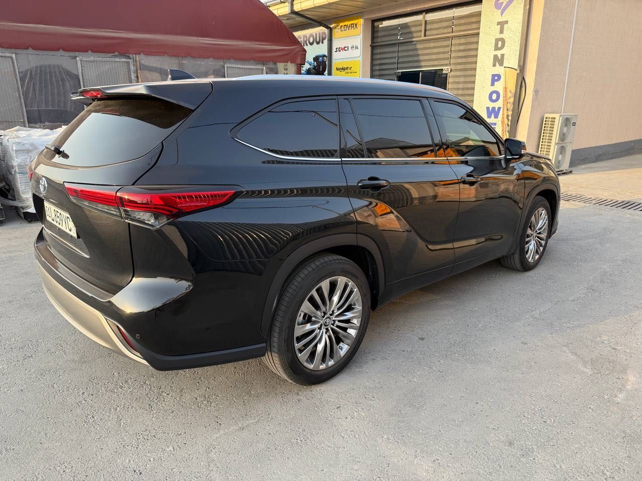 Toyota highlander hybrid 2023