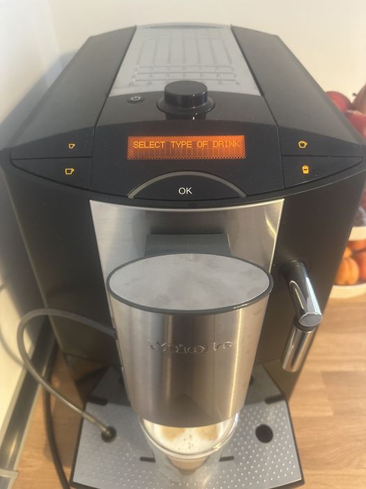 Expressor cafea Miele cm 5200