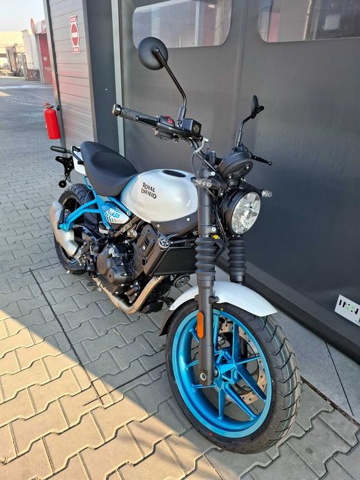 Royal Enfield Guerrilla 450 - Brava Blue-model NOU! permis A2