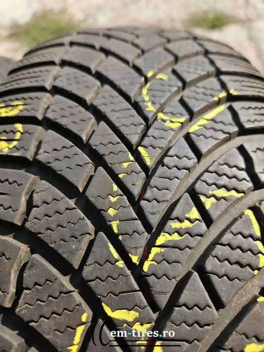 SET 2 Anvelope Iarna 205/60 R16 BRIDGESTONE Blizzak ras