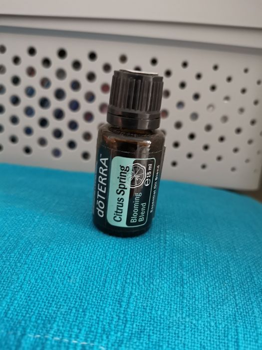 Uleiuri Doterra sigilate in termen