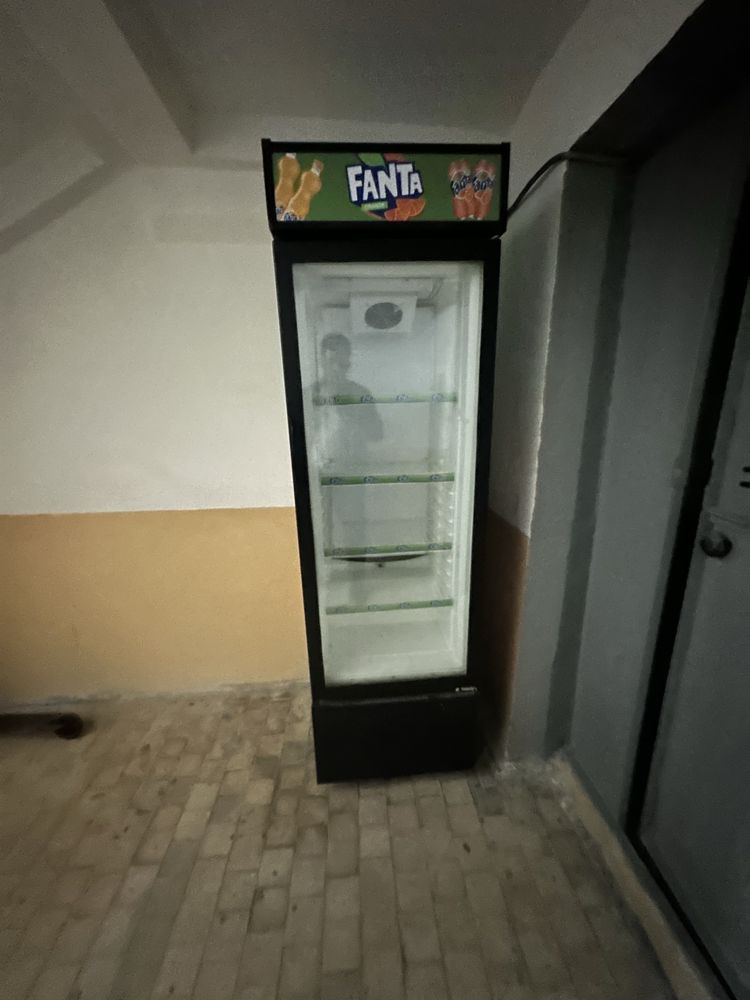 Xaladilik vetrina