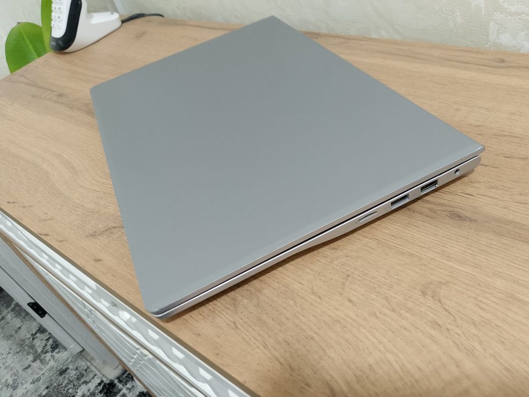 Core i3-N300 (eng yangi 13-avlod protsessor)/ SSD 512gb/ ОЗУ DDR5 8gb