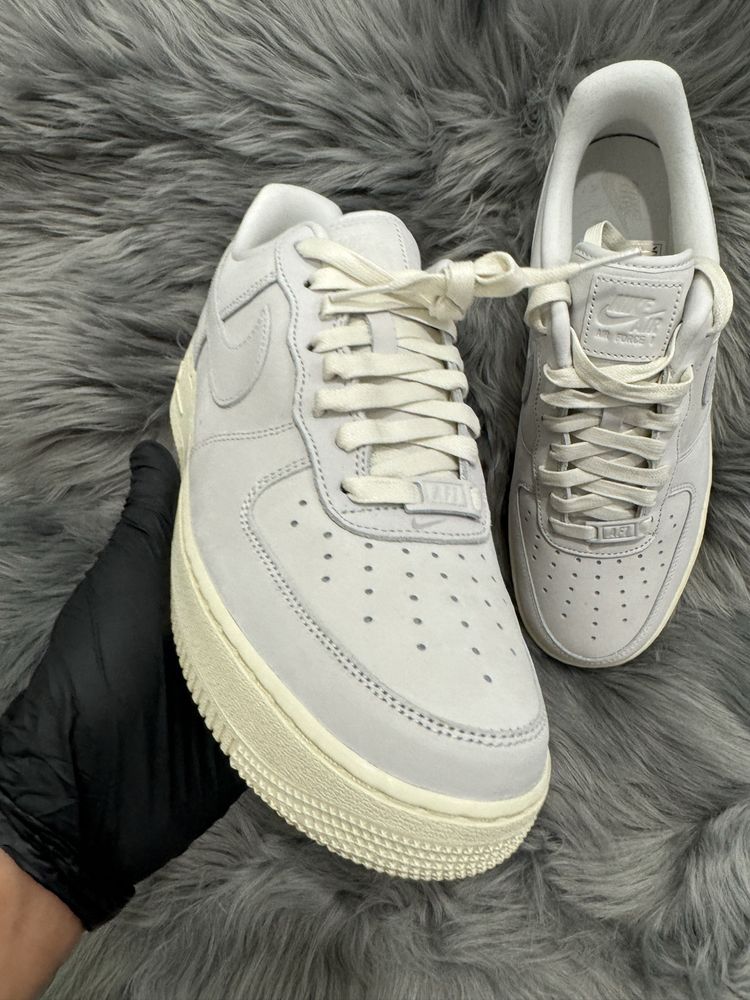 42.5 Nike Air Force 1 Low