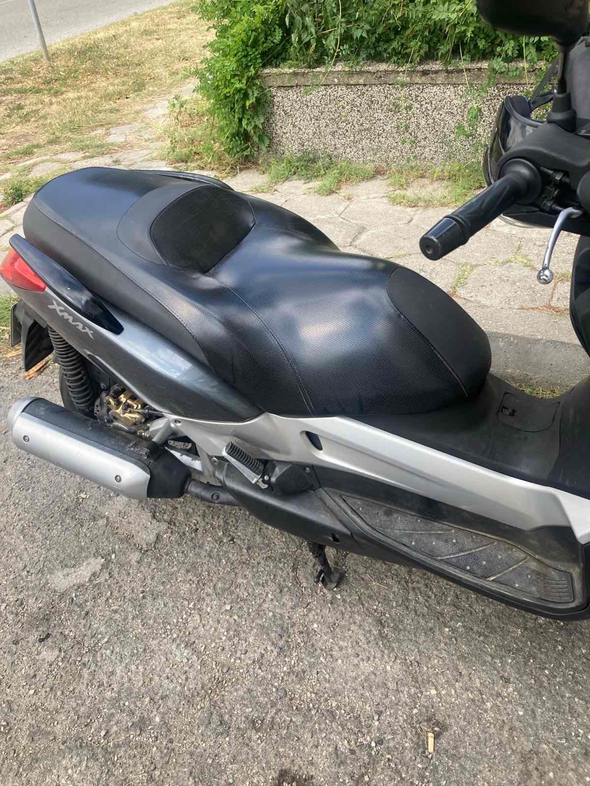 Yamaha X-max 250