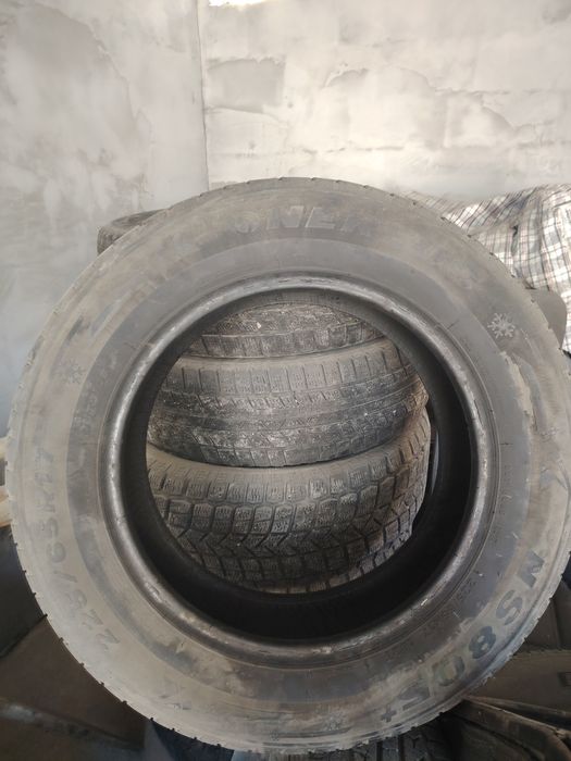 Шины б/у  225х65х17 зимние