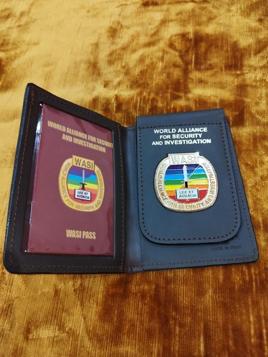 Продавам международна карта.