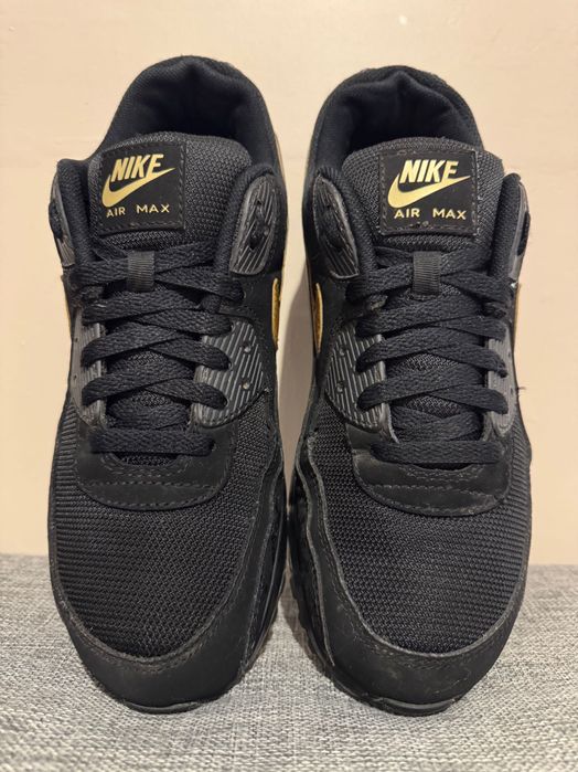 Nike Air Max 90 Essential Black Gold.