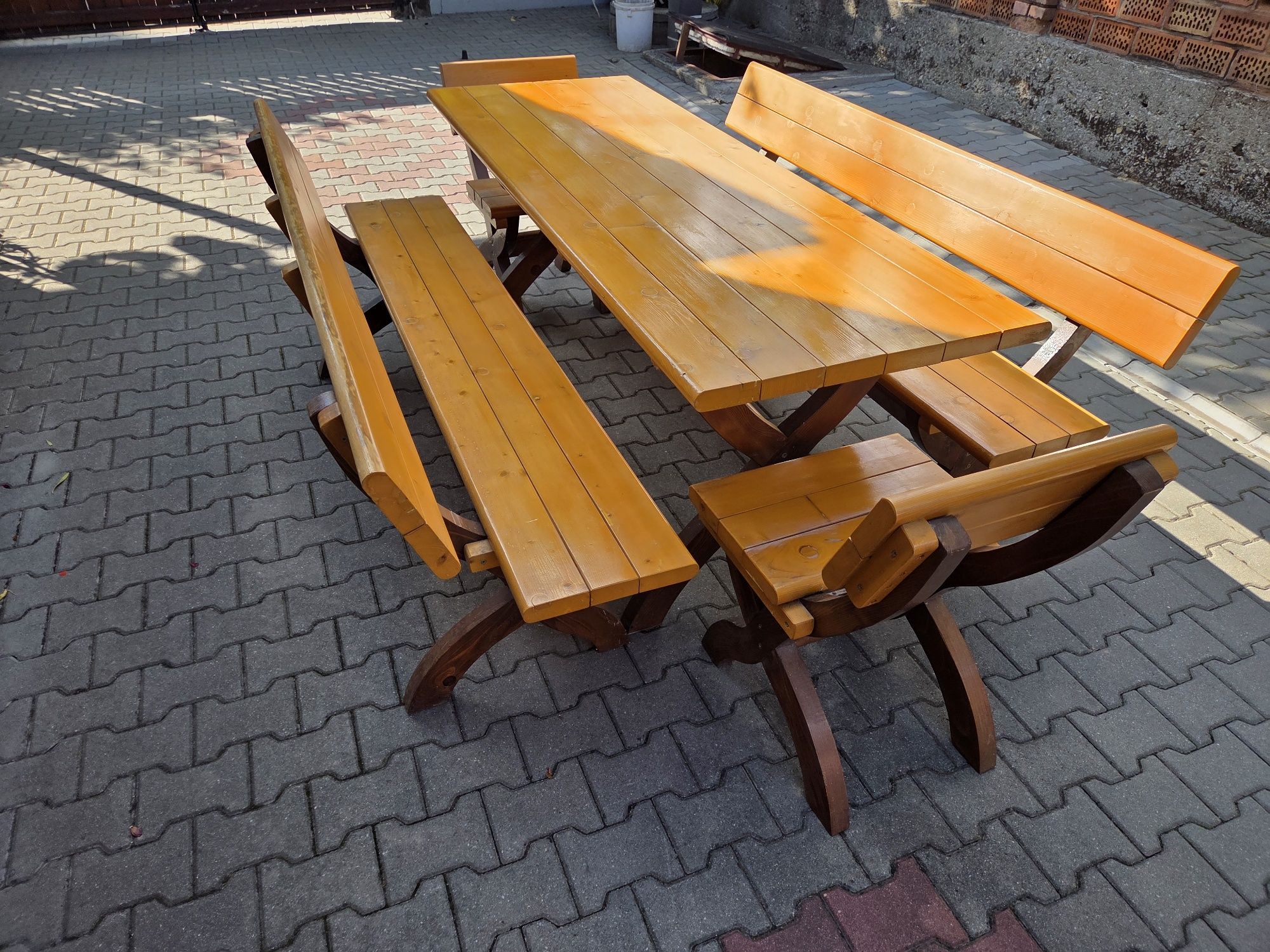 Vând masa  rustica