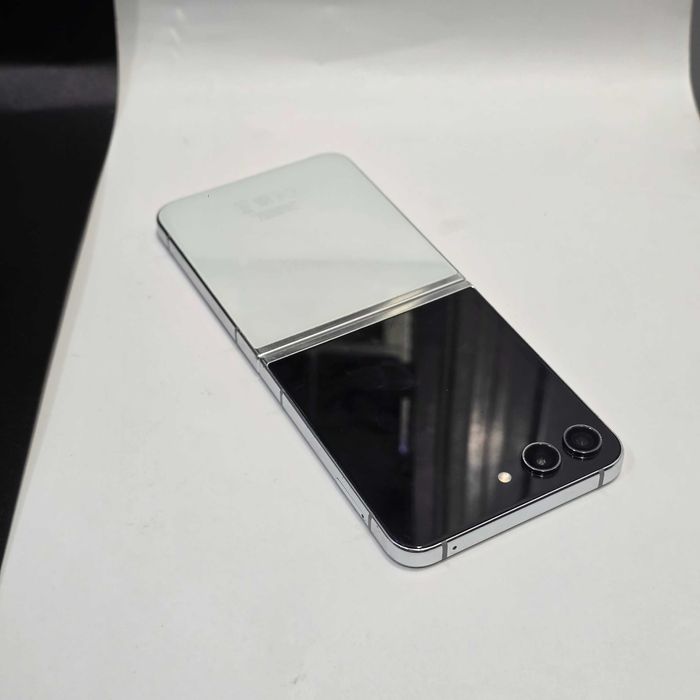 HOPE AMANET P8 Samsung Z Flip 5 512 Gb 8 Gb Ram