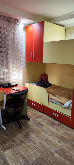 Двухярусная кровать