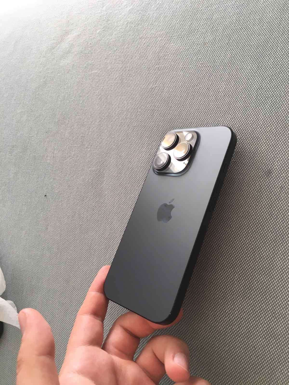 iPhone 16 Pro, Black Titanium , 256GB
