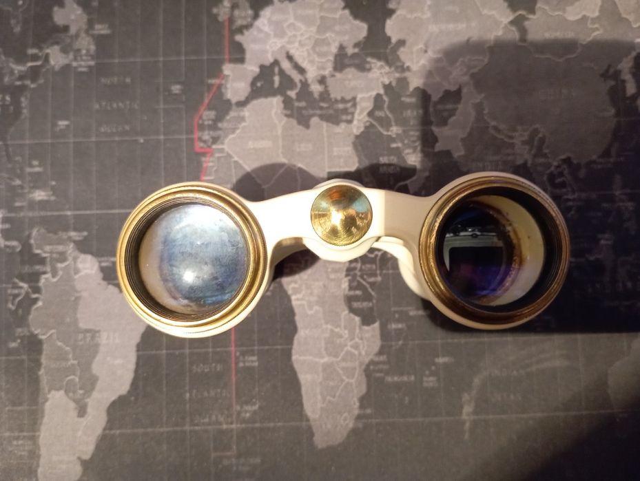 Бинокль театральный