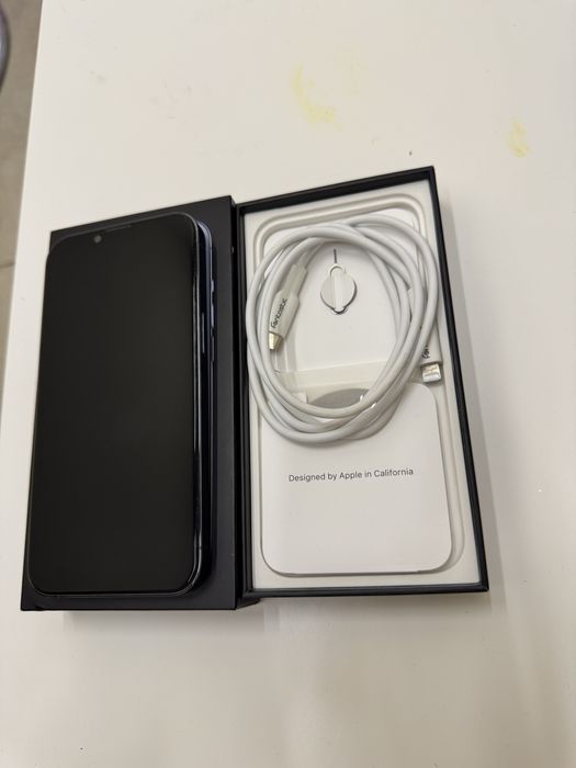 Vând Iphon 13 pro Sierra Blue