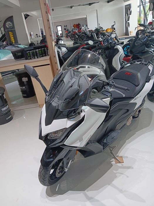 Scuter Kymco AK 550 Premium AIBS TCS