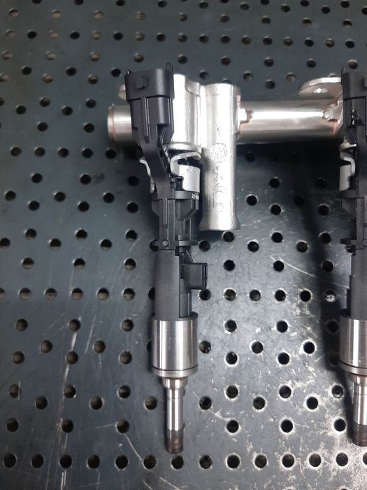 injector hn05 1.2 b peugeot 2008 208 3008 citroen c4  9830132980