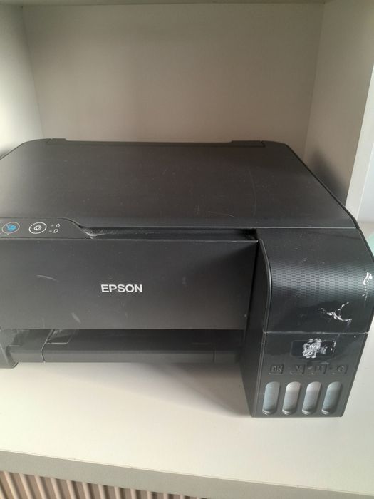 Принтер цветной жумыс жасап тур