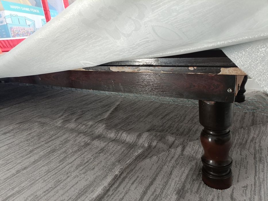 Стулья 12 штук в наборе, есть стол 3 метра