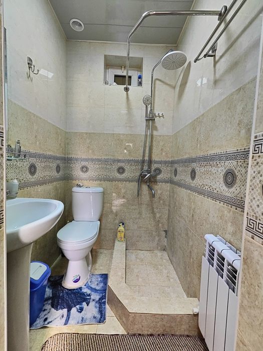 Qibray Markazi 3 sotix uy 6 xona / Центр Кибрая дом 3 сот 6 комнаты