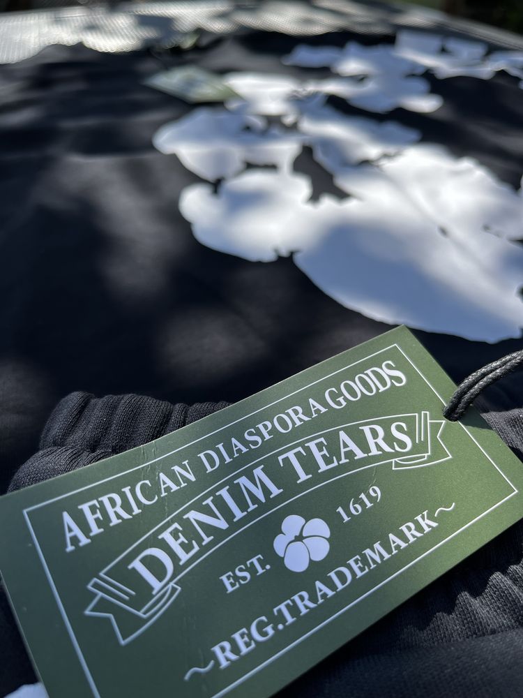 Denim Tears летен екип